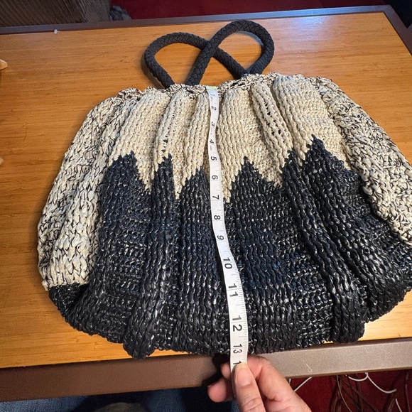 EUC Maliparmi- Stylish Black and Cream Woven Bag - Picture 10 of 11